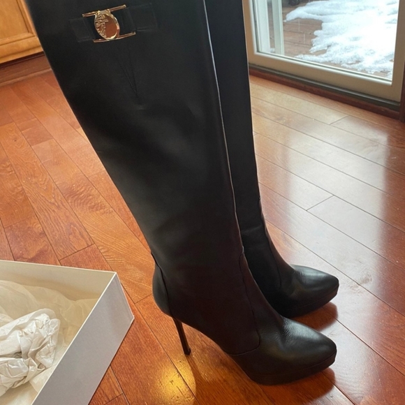 Versace Iconic Medusa knee high boots - Picture 2 of 9